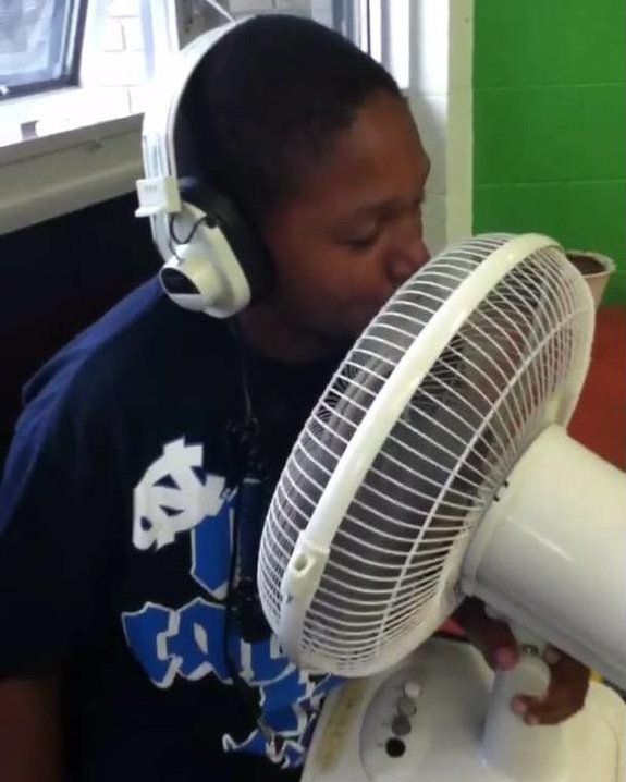 First_alphas's tweet photo. Your childhood wasn't fun if you didn't auto tune your voice with a fan https://t.co/aDd2WpH11H