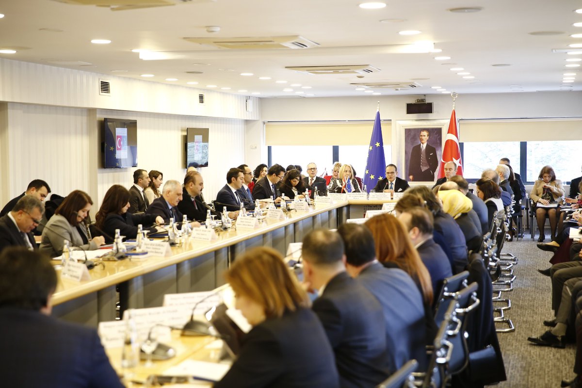 ABBaskanligi's tweet photo. Avrupa Birliği Eşgüdüm Kurulu (#ABEK) toplantısı 15 Ocak 2024 tarihinde Bakan Yardımcımız ve AB Başkanı Büyükelçi Mehmet Kemal Bozay başkanlığında gerçekleştirildi. https://t.co/T1WQyyECLb