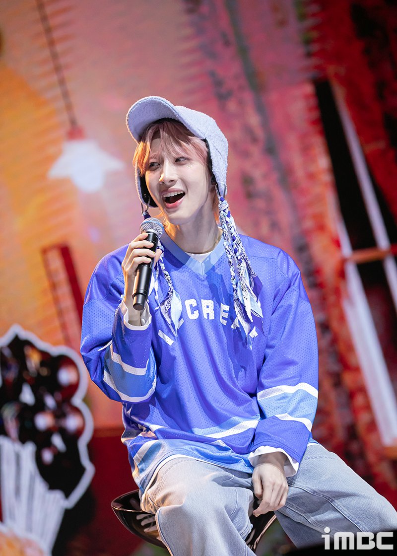 imbcenews's tweet photo. 펜타곤 후이, '아쟁총각' 급 초고주파 #펜타곤 #PENTAGON #후이 #HUI #WHUISME #Complex #흠뻑 [iMBC 직찍 9장]

⬇️고화질 Click Plz⬇️
https://t.co/qn81tyBISj https://t.co/fwN7iZMGzh