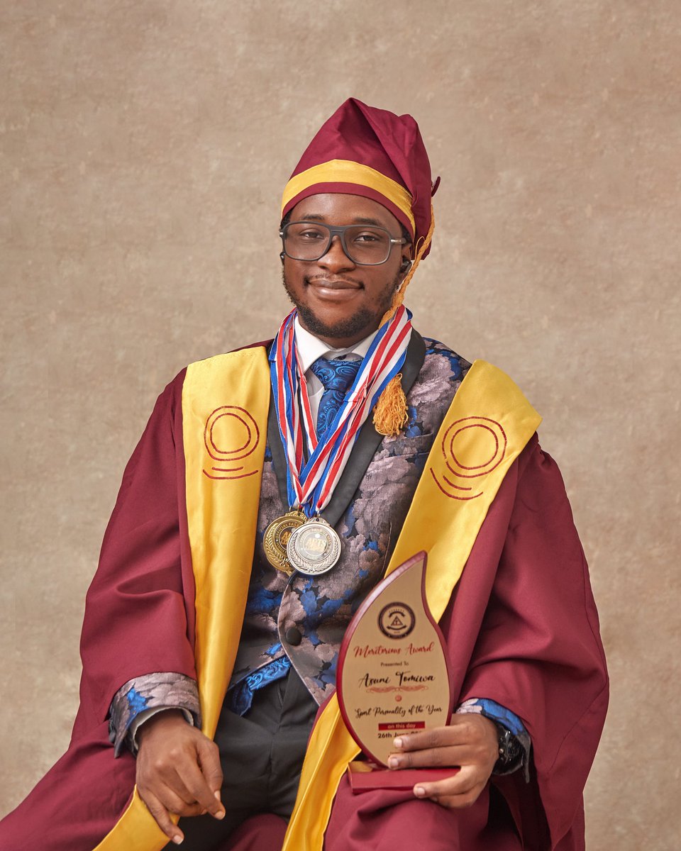 TomsSports's tweet photo. Cheers to the end of one chapter and the beginning of another! 🎓 Grateful for the journey, proud to be a graduate of the University of Lagos. #ConvocationDay https://t.co/HJry4JTekS