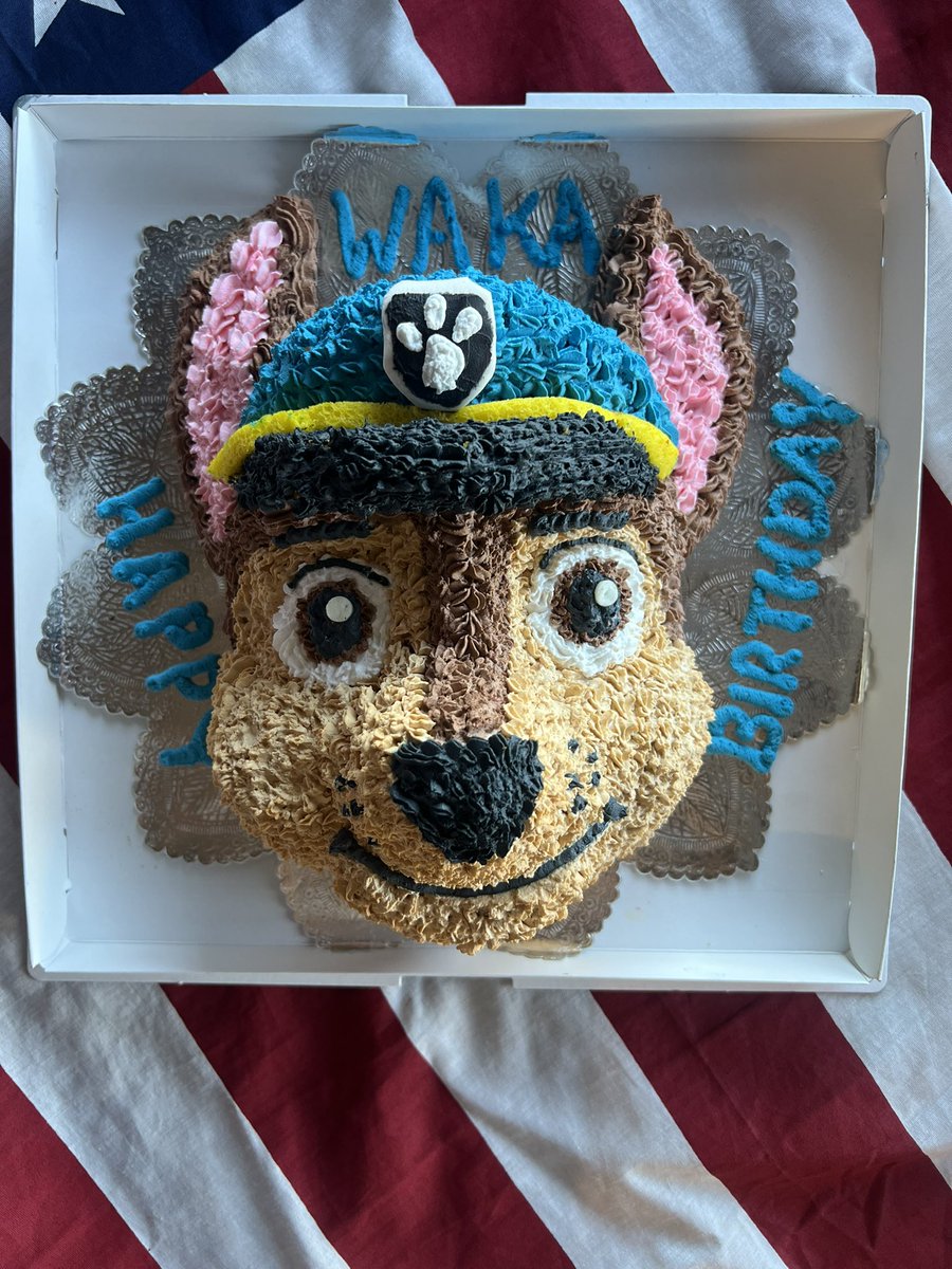 veryberrycafe1's tweet photo. pawpatrol chase
3Dcake 中身はショートケーキで作ってます
#3Dcake
#pawpatrol
#京都カフェ https://t.co/rwB4joKOx4
