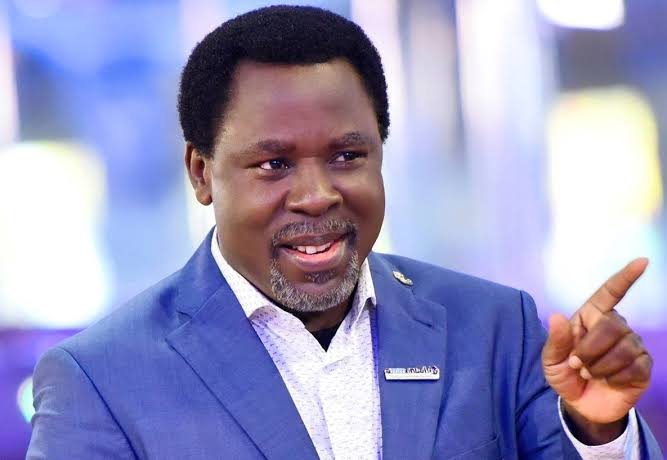 LegendaryJoe's tweet image. T.B. JOSHUA AND BBC

I saw the T.B. Joshua BBC 'expose', all 3 episodes and I have no opinion than to say, if Apostle Joseph Ayo Babalola were alive this day and operated as he did in the 30s, BBC will also have an expose on him.

Babalola enters a city and first locates the…