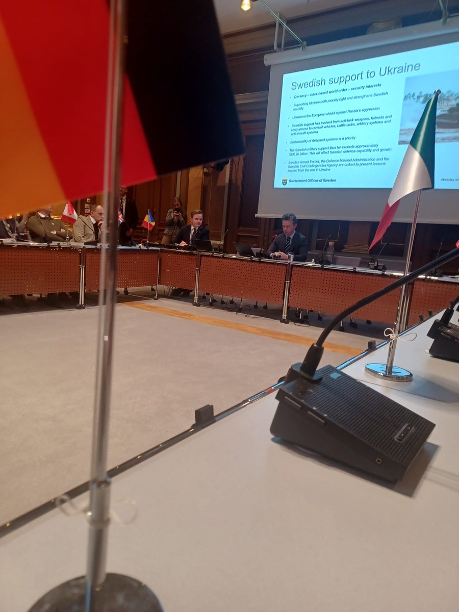 Über eine Stunde offener und kritischer Austausch mit 🇸🇪VtgM <a href="/PlJonson/">Pål Jonson</a> und LT @UKACSC zu #NATO, #Wehrpflicht, #Technologie und #Wehrhaftigkeit.  #StrongerTogether