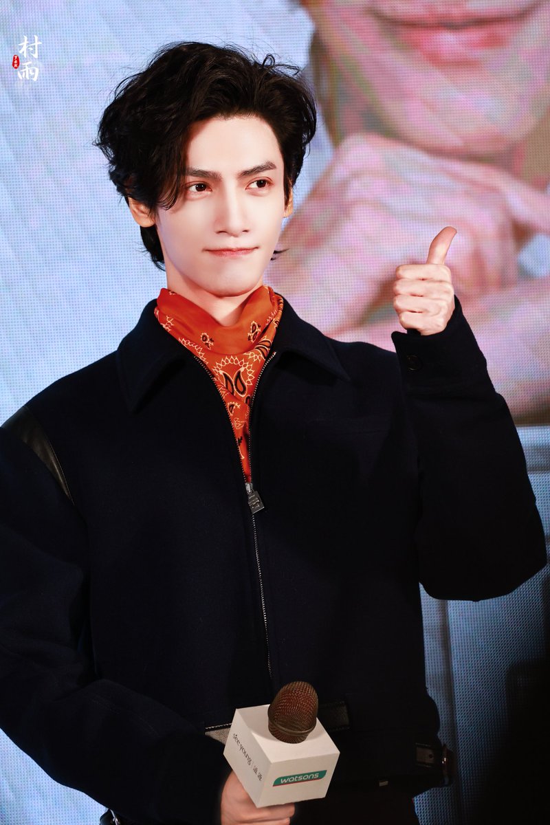 #罗云熙滋源品牌代言人# ☁️#罗云熙# 

好帅[哇] ​​​
Copr. @村雨·罗云熙

#罗云熙
#羅雲熙
#LuoYunxi
#LeoLuo