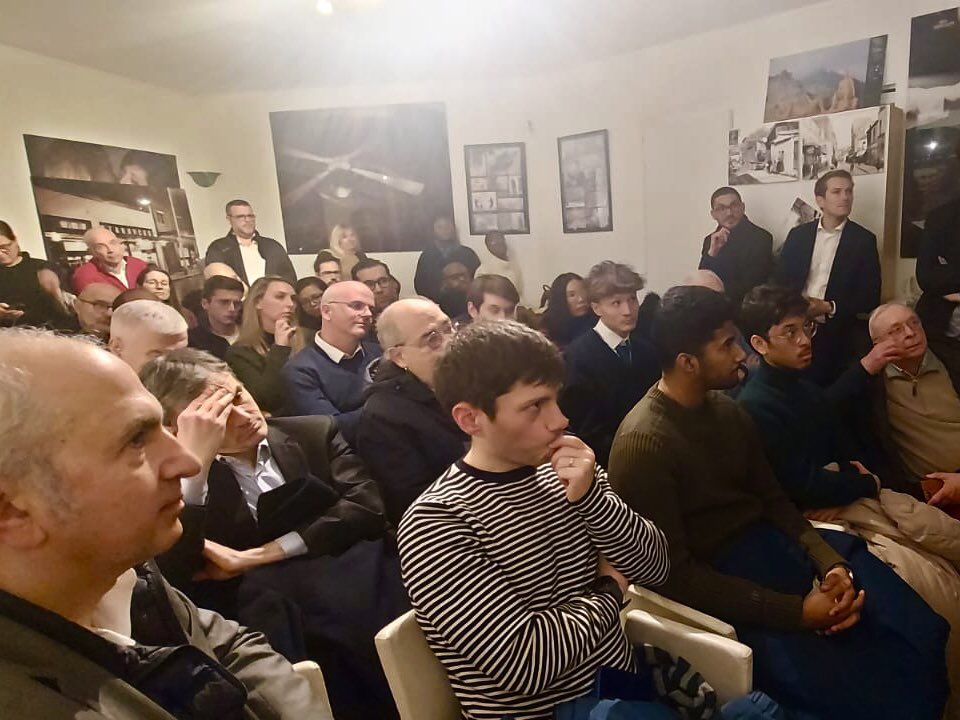 pegah_maleka's tweet photo. 🔵 Ce lundi avait lieu la réunion de rentrée du Comité @HorizonsParis13 autour de @pybournazel

⚪️ Merci à lui ainsi qu’à l’ensemble des participants pour ces riches échanges à #Paris13, meilleurs vœux à tous pour 2024 ! https://t.co/Alrjstqsxm