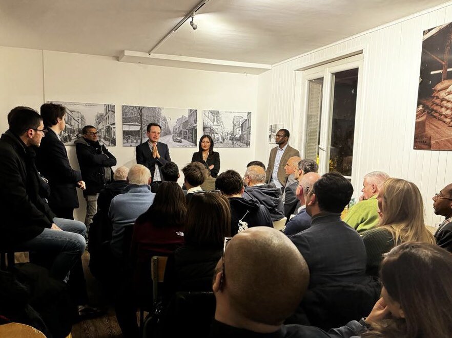 pegah_maleka's tweet photo. 🔵 Ce lundi avait lieu la réunion de rentrée du Comité @HorizonsParis13 autour de @pybournazel

⚪️ Merci à lui ainsi qu’à l’ensemble des participants pour ces riches échanges à #Paris13, meilleurs vœux à tous pour 2024 ! https://t.co/Alrjstqsxm