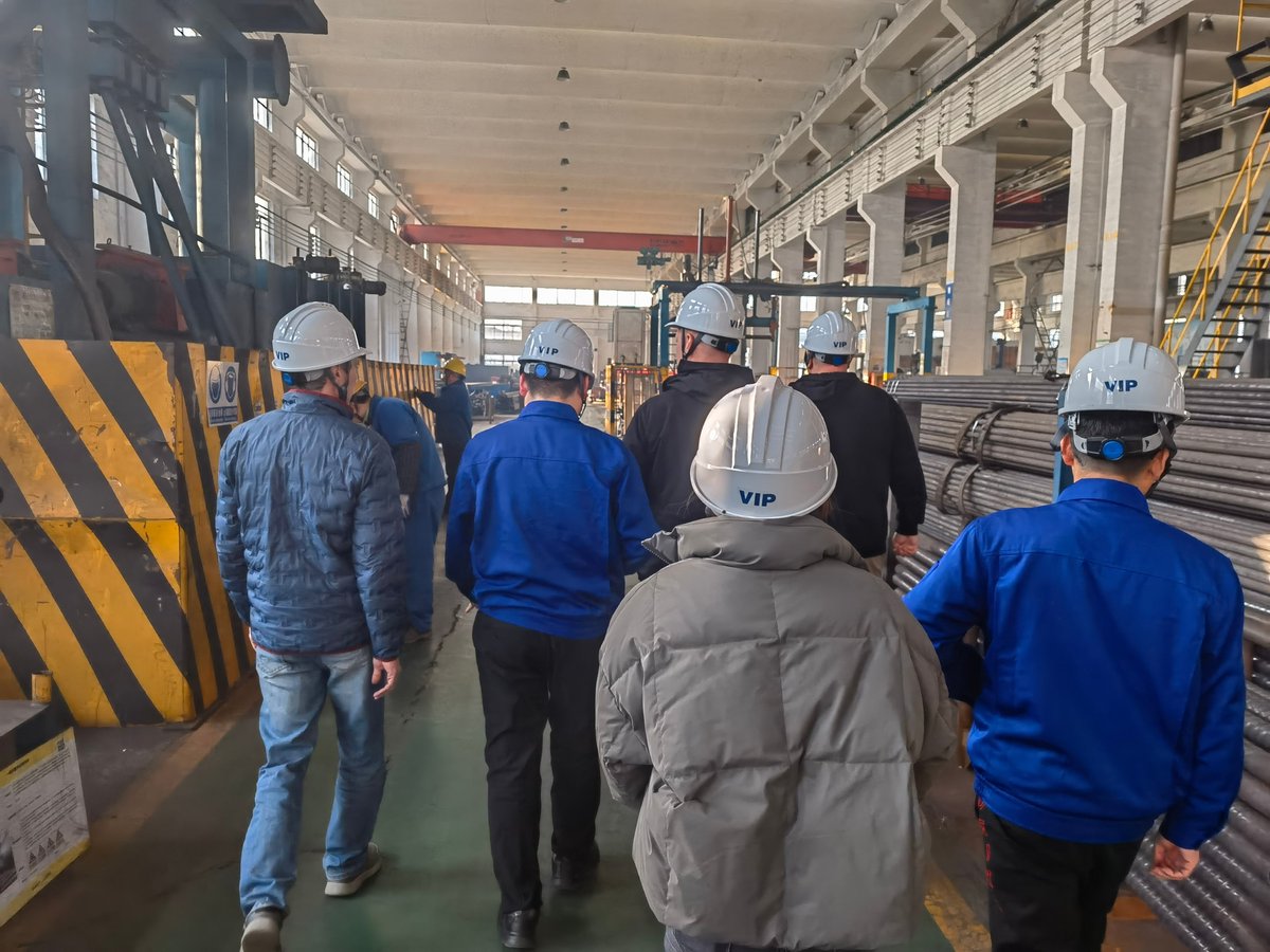 Devotion379's tweet image. We are very happy to get the recognition of the Russian customer again, and have an in-depth exchange of the production workshop of Devotion equipment
#Equipment #productionworkshop #boiler #steamboiler #boilerexport #MadeinChina #industrialboilersrental #pressurevessel