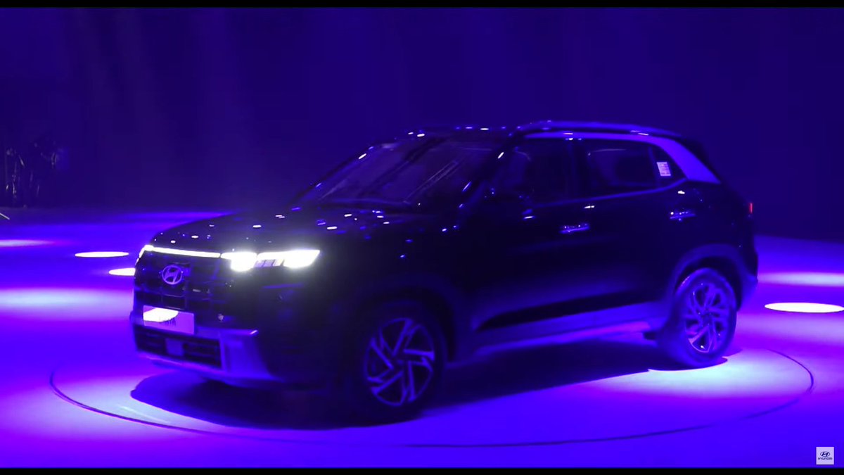 Here is your first look at the newly unveiled Hyundai Creta

The pricing of the new Creta starts from Rs 13 lakh (on-road, Mumbai). Stay tuned as we update the pricing of all variants