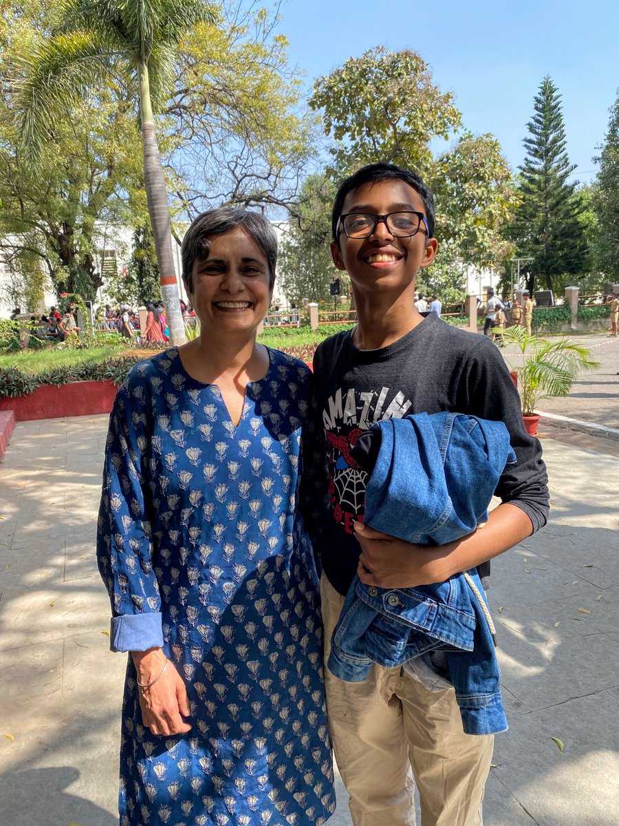 Sushmita_Jha's tweet photo. @_KarishmaK This was my experience too last year. Also, it was a moment of pride for me as a #sciencemom when my son spotted Dr Gang @GKangInd  and wanted a pic with her. This was our science fan moment😀 https://t.co/hvRtucQlht