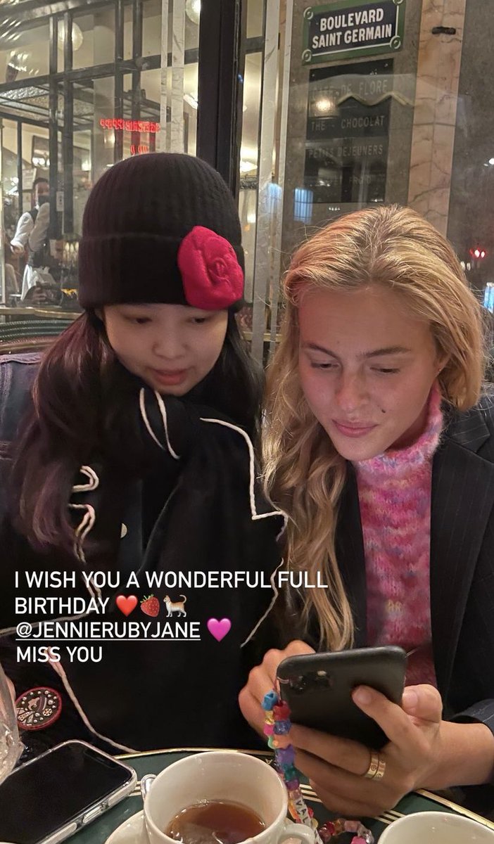 📸 240116 ivankasmilenko Instagram story update with #JENNIE 

MISS KOREA JENNIE DAY
#MoonlightJENNIEDay
#달빛아래_빛이나는_제니의_생일파티