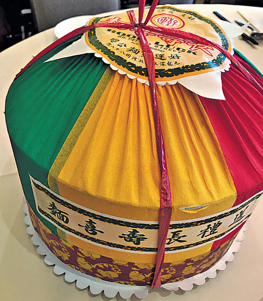 伊面 伊府面是一种面食,简称“伊面”, 这是郑伊健昵称的由来,可是好像广东以外不同流行? 有关它的起源众... - 老林永生 | Rattibha