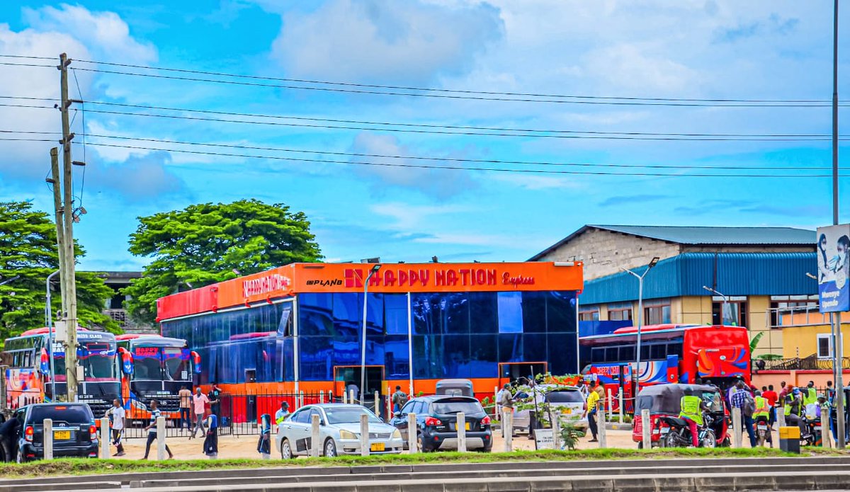 kirigitim's tweet photo. โ๏ธ Wakati baadhi ya #Wakurugenzi wametengeneza sehemu ya kupumzika abiria (Waiting Lounge) kwaajili ya abiria wao, wao wapo mitandaoni wanamiliki #Matusi ya viungo vya mama zao.
Je! Unawajua?
Kama unawajua #Wataje. https://t.co/5UsNx1RLEc