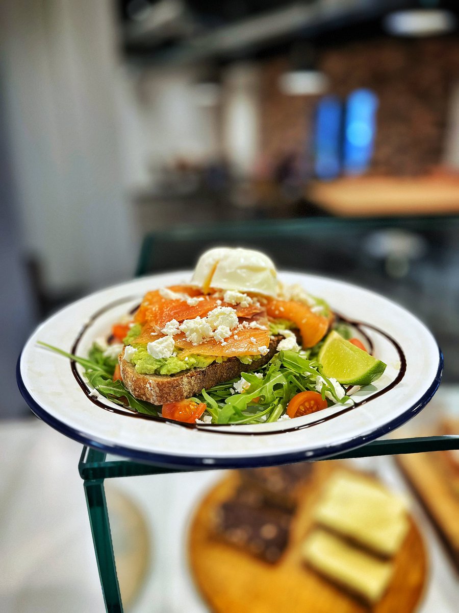 Uncommon Ground tweet media