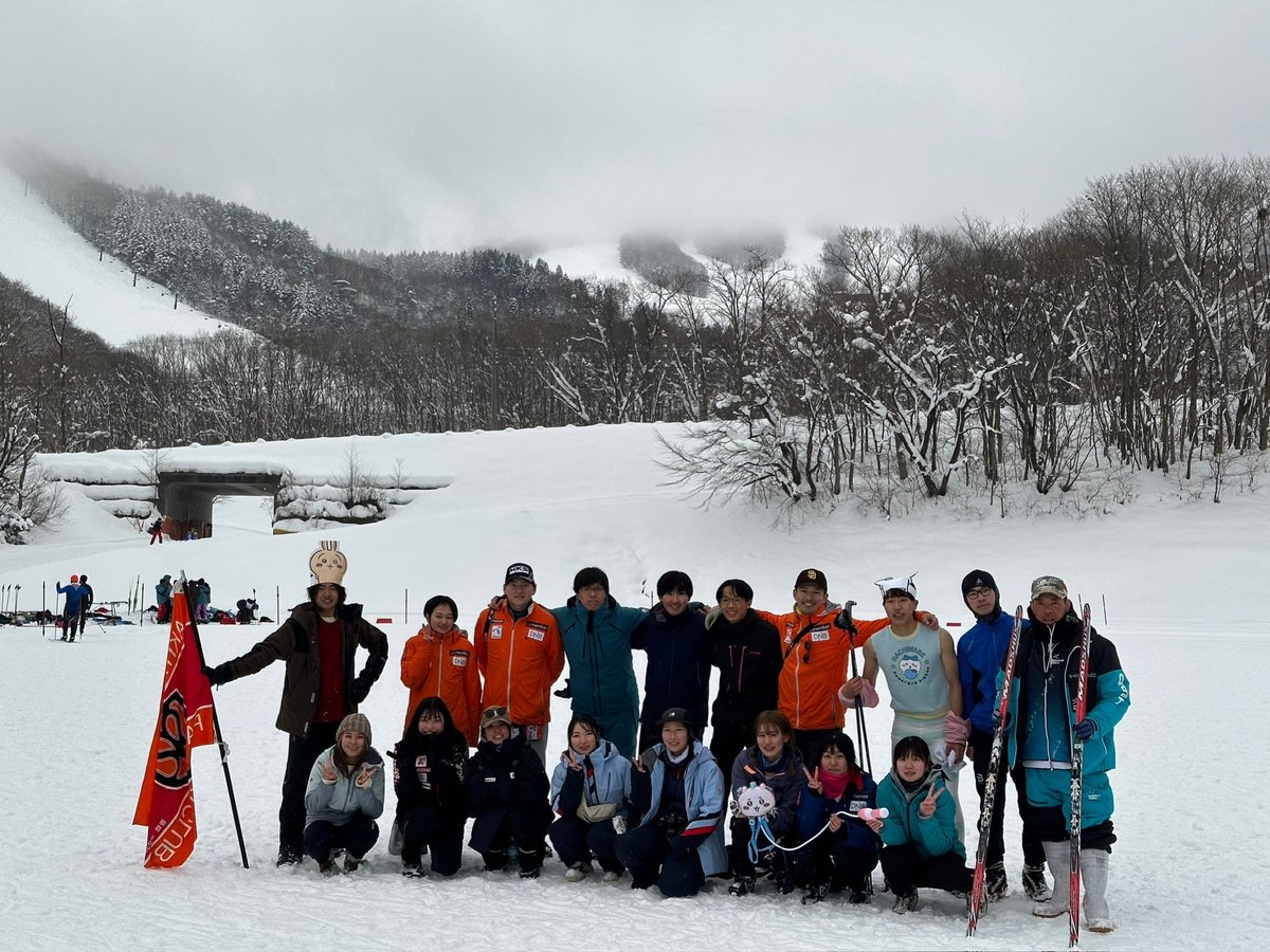 Akita_ski_ski's tweet photo. こんにちは！
先日1月12日~14日、北医体が無事終わりました。
今年は、暖冬で開催はギリギリまで分からない状況となりましたがなんとか開催が決定しました！
秋田大学の総合成績は2位✨✨
たくさんの選手の活躍、応援、サポートの結果です！
ありがとうございました‼️ https://t.co/poLvIJmPXF