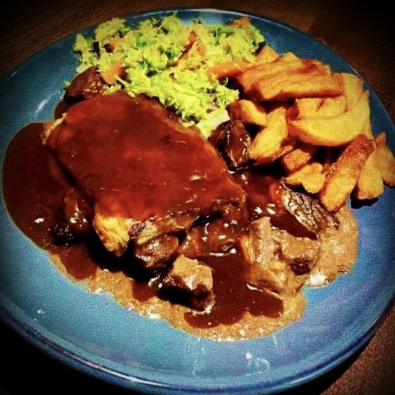 TheTalbotInnS75's tweet photo. Today is the last day of this week’s 𝗪𝗘𝗘𝗞𝗟𝗬 𝗕𝗔𝗥 𝗦𝗣𝗘𝗖𝗜𝗔𝗟𝗦…

- Beef, Mushroom, Bacon, Stilton Pie
- Venison Meatballs
- Pan Fried Seabasd
- Sweet Potato Cskes

….and it’s 𝟮𝟬% 𝗢𝗙𝗙 𝗔𝗟𝗟 𝗙𝗢𝗢𝗗 &amp; 𝗗𝗥𝗜𝗡𝗞 when you dine every 𝗠𝗢𝗡𝗗𝗔𝗬 &amp; 𝗧𝗨𝗘𝗦𝗗𝗔𝗬! https://t.co/dBumLpvKtd