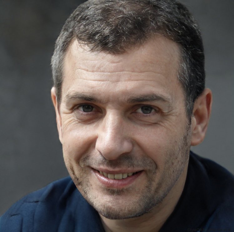 jesuisla_fr's tweet image. Ces personnes n’existent pas.

Imaginez un monde où il sera impossible de distinguer le vrai du faux. Imaginez les dommages des #deepfakes sur des élections si on ne régule pas les IA.

👉 La France doit protéger la démocratie en respectant l’accord sur l'#AiAct
#HumanRightsFirst