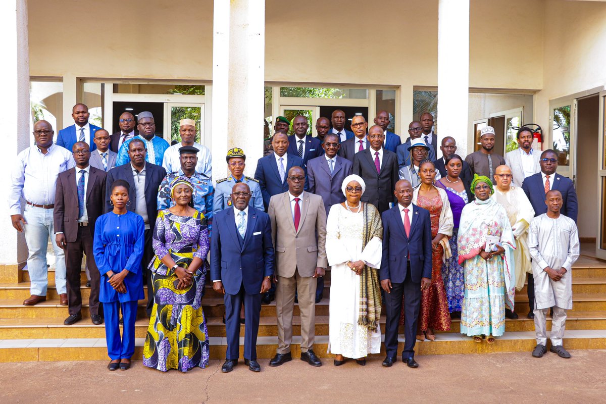 La première session du Comité de suivi de la mise en œuvre de l’Accord sur la circulation des personnes et des biens, signé entre la République du Mali et la République du Cameroun, le 08 septembre 2015, a ouvert ses travaux, ce lundi 15 janvier 2024, sous la coprésidence de