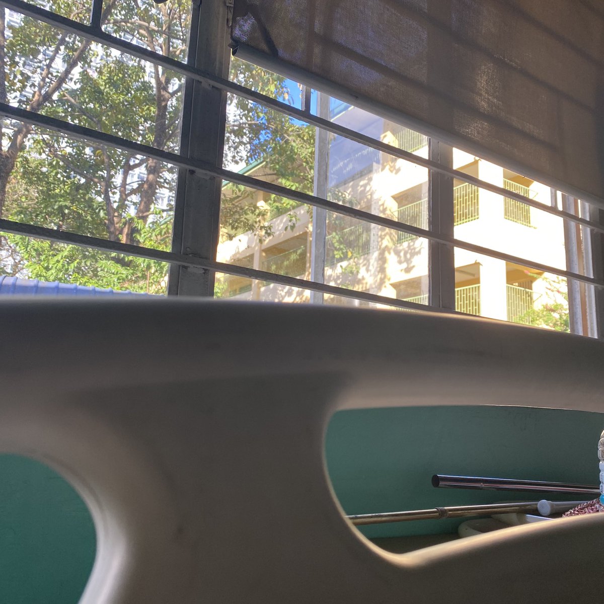 nagsuka + nahilo + masakit ulo = tanginang buhay to