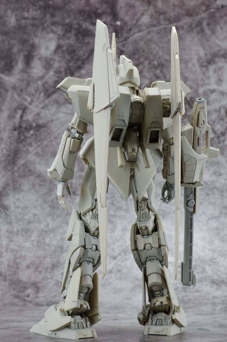 シリコントライブ製 永野版ZETAガンダム（百式ラフ） 一次サフ吹きまし