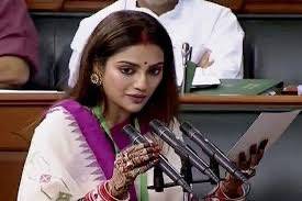 A judicial magistrate court has asked #TMC MP & actor #NusratJahan to appear before the judge in alleged flat-selling scam. 

Case filed by #BJP leader, #ED is investigating the Basirhat MP for allegedly duping homebuyers of multi crores.