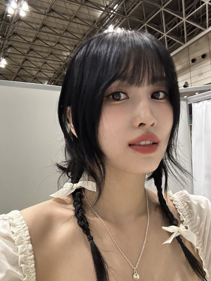twicegaymanager's tweet photo. momo https://t.co/1xOExu6lqJ
