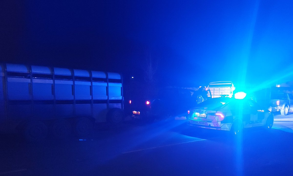 'I'm genuinely really pleased you stopped us'. Don't hear that very often but these farmers were delighted we'd pulled them over for stolen checks after seeing two 4 x 4s towing livestock trailers at 3am this morning in #Rutland. PC4104 @LeicsRuralCrime @NFUtweets @FarmersWeekly