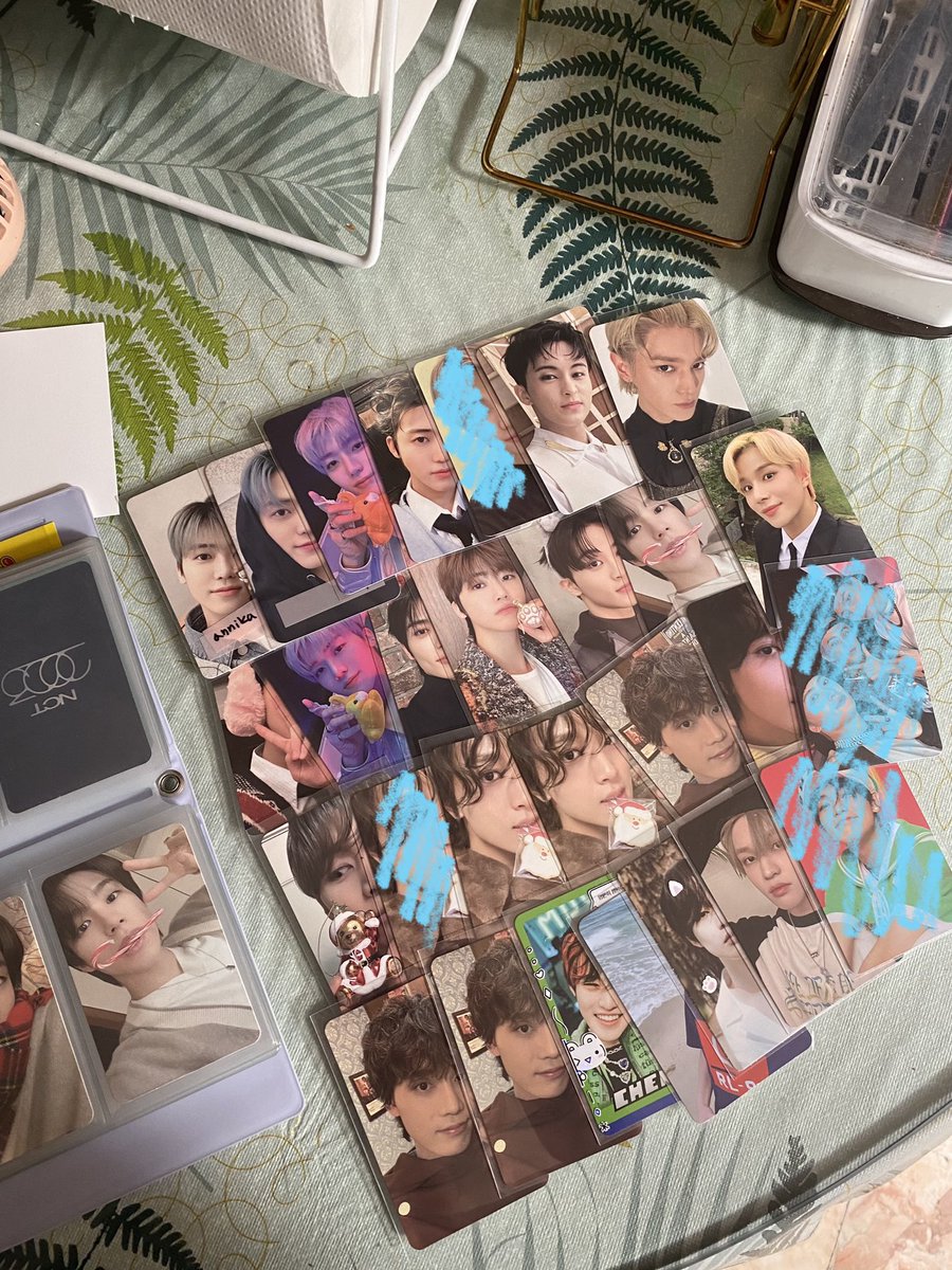 jenowinkle's tweet photo. random pc giveaway! 

just like &amp; rt this tweet 

will draw on 01/20 (two winners) 

will give a random pc from the photo below https://t.co/1l3OImG51i