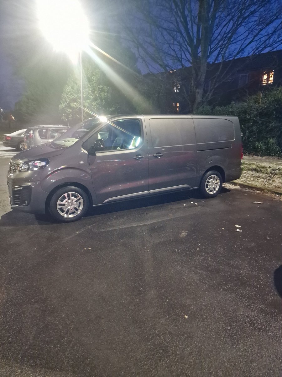 Heff_88's tweet photo. Anyone looking for a van 🚚
Vauxhall Vivaro 2.0 LWB sport 🚀
Space Grey 👽
38,735 miles 
2 years old 👶
Fully serviced 🧾
Racked and fully ply lined 🪵
Just under a year Warranty 🔧

£18,500 💷

Let me know if interested ❤️

Selling as ive went books in! https://t.co/bYsrWERlMe