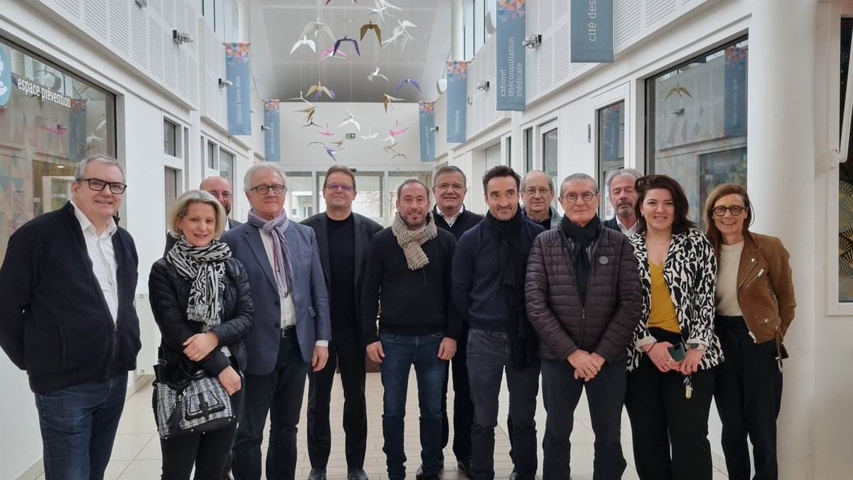 remi_bouvier's tweet image. Nous avons eu le plaisir d’accueillir à la #CitédesAinés à St-Etienne puis au @MedTechLab_ une délégation de la @Mutualite71. L’occasion d'échanger sur la prise en charge du grand âge, l’EHPAD de demain, le parcours domiciliaire, les innovations favorisant le bien vieillir….