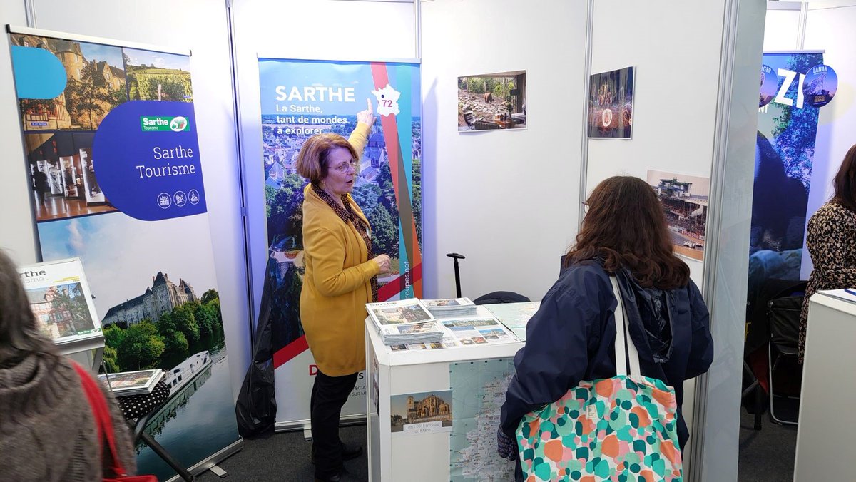 sarthetourpro's tweet photo. Ce week-end, Sarthe Tourisme était présent à Liège pour le 23ème Salon des Vacances organisé par Voyages Léonard dans le but d’y faire la promotion de la destination Sarthe auprès de la clientèle belge. https://t.co/NJV2n8U9EP