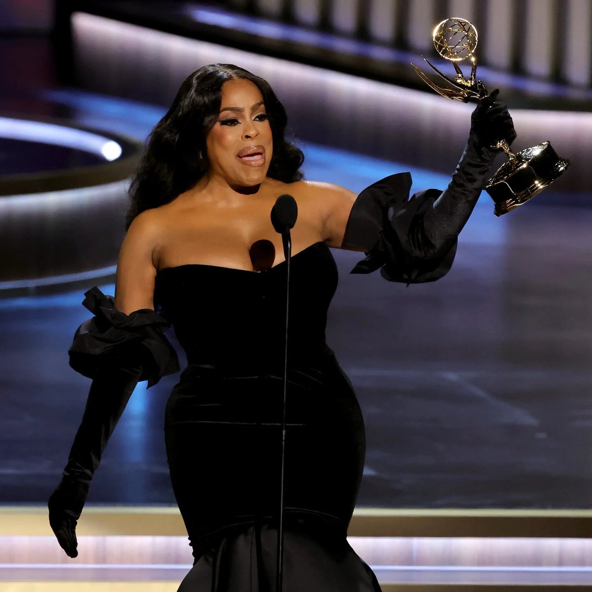 Niecy Nash-Betts rocked the 75th Emmys with her heartfelt and empowering acceptance speech for Outstanding Supporting Actress in a Limited Series for 'Dahmer.' #Emmys2024 #NiecyNashBetts