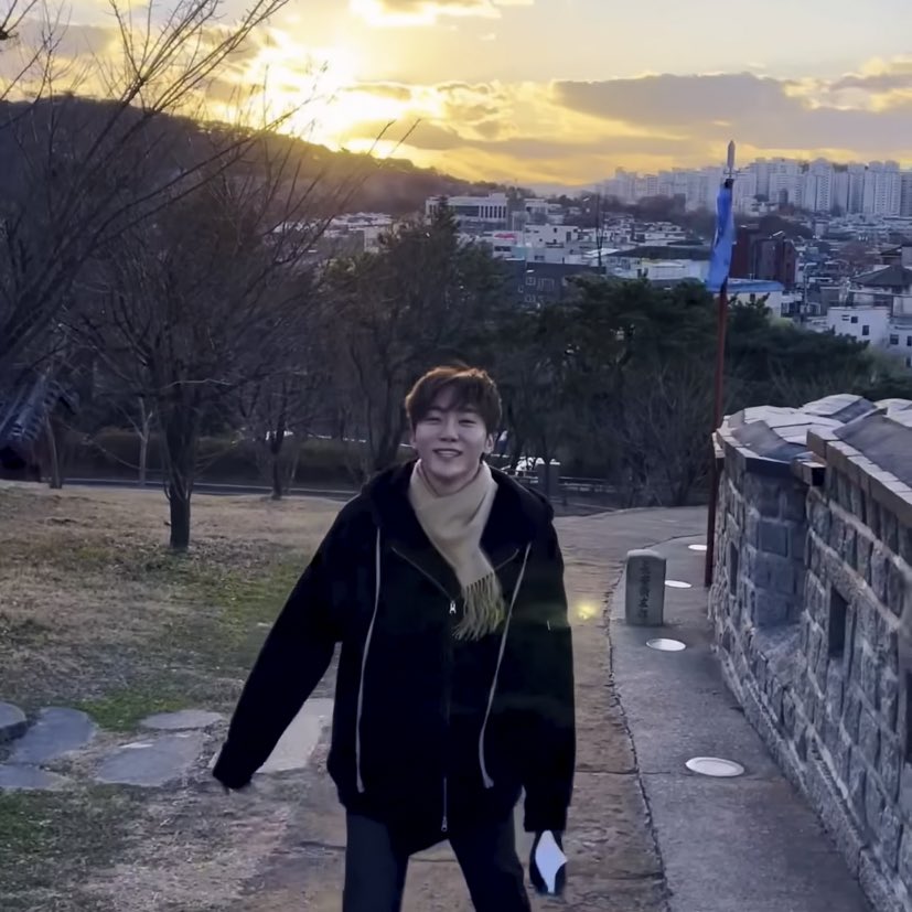 jicheolhan_n's tweet photo. you're so so strong, my love! i cannot emphasize how much i'm proud of you for being so strong, and at the same time, the need to protect you even more. i love you so so much, i hope the universe is much more kinder to you from now on. happy birthday uri boo! 🥹🧡 https://t.co/7eRo6Ch3L9