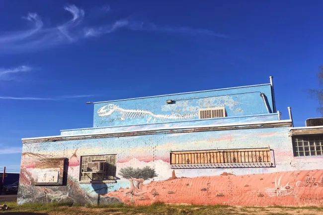 TravelcraftJrnl's tweet photo. 10 things to know about the Tucson Gem, Mineral + Fossil Showcase! https://t.co/Z8gXsCZHB2 https://t.co/ai0yufjh83
