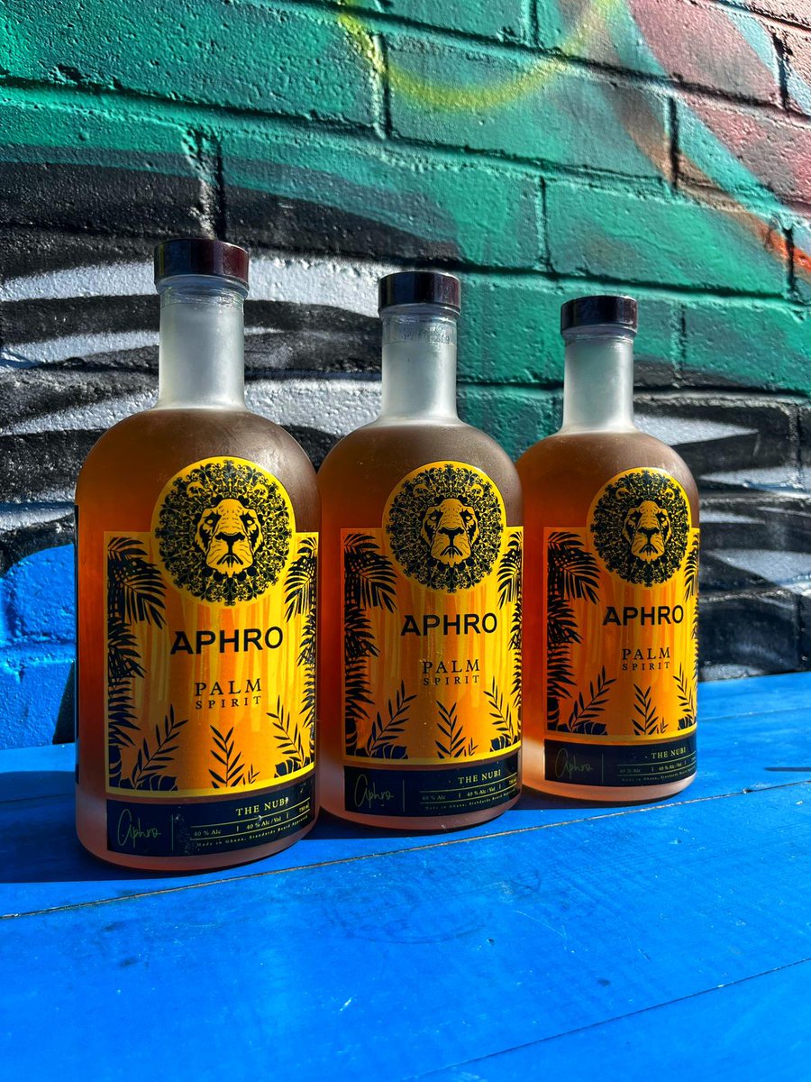UrbanFoodFest's tweet photo. @aphrospirit 
APHRO is a Palm Spirit typical to the West African sub-region. 

Aphro is a modern take on an ancestral spirit renowned as ‘Akpeteshie’, crafted using both modern and traditional practices.

#UnapologeticallyAfrican #Aphro #PalmSpirit #Cocktail https://t.co/8sFtgRAWbW