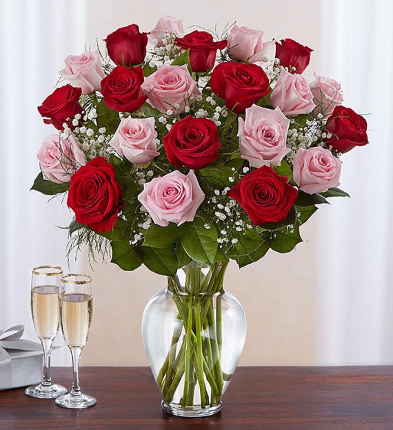 SendFlowerGiftz's tweet photo. Love is in the air with our radiant long stem roses. Let our expert florists create a charming bouquet of pink and classic red blooms, personally hand-delivered in an elegant glass vase.  🌹❤️ #love #roses #romance #expressyourself https://t.co/KJspPnuwyi https://t.co/0bfTg8mexY