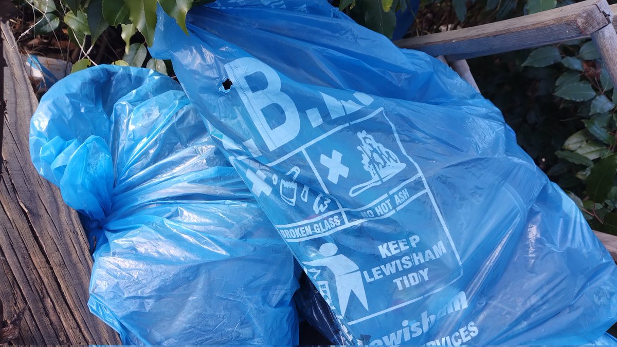 OurBellGreen's tweet photo. Dear @LewishamCouncil. You appear to be fly tipping your street sweeper s bags again. Give yourself a £400 fine. #bellgreen #sydenham #bellingham #se26 #litter #rubbish #flytipping #lewisham #crapcouncil https://t.co/MoDgHhDw6o