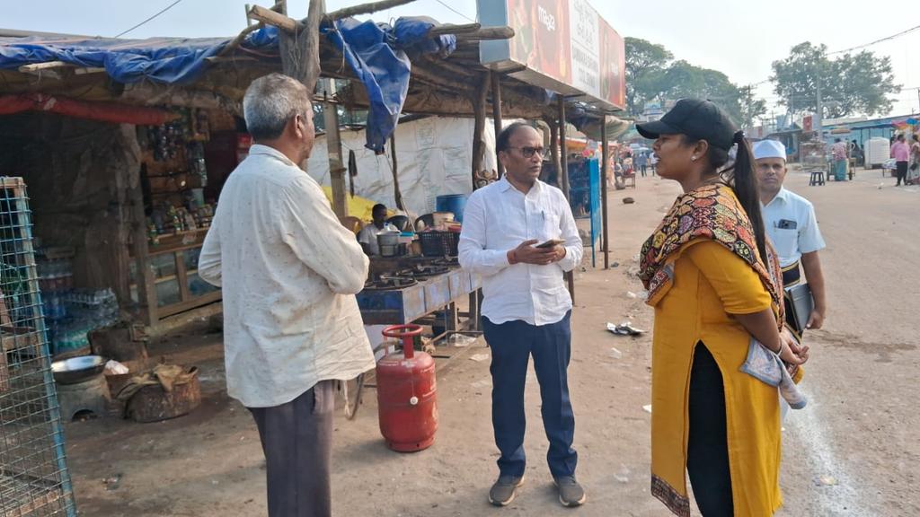 aclbmulugu's tweet photo. Inspection of #CommunityToilets, #BathingGhats and #Sanitation at Medara, SS Tadvai Mandal.
#SammakkaSaralammaJathara2024
#BiggestTribalFest
@CollectorMulugu
@cprrd_ts
@TelanganaCMO
@seethakkaMLA
@revanth_anumula https://t.co/IQfdNCz7uw