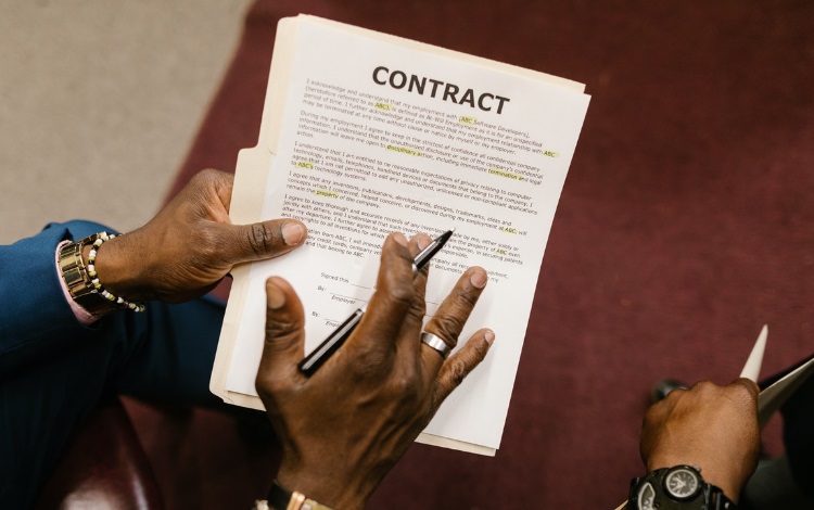 adumourier's tweet image. ⚖️ Caractère abusif de la #clause de déchéance du terme dans les contrats de prêts
👉 Le Jex du TJ de Paris a rendu deux décisions portant sur l’existence de clauses abusives dans des contrats de prêts et saisit pour avis la Cour de cassation d’une importante question sur son