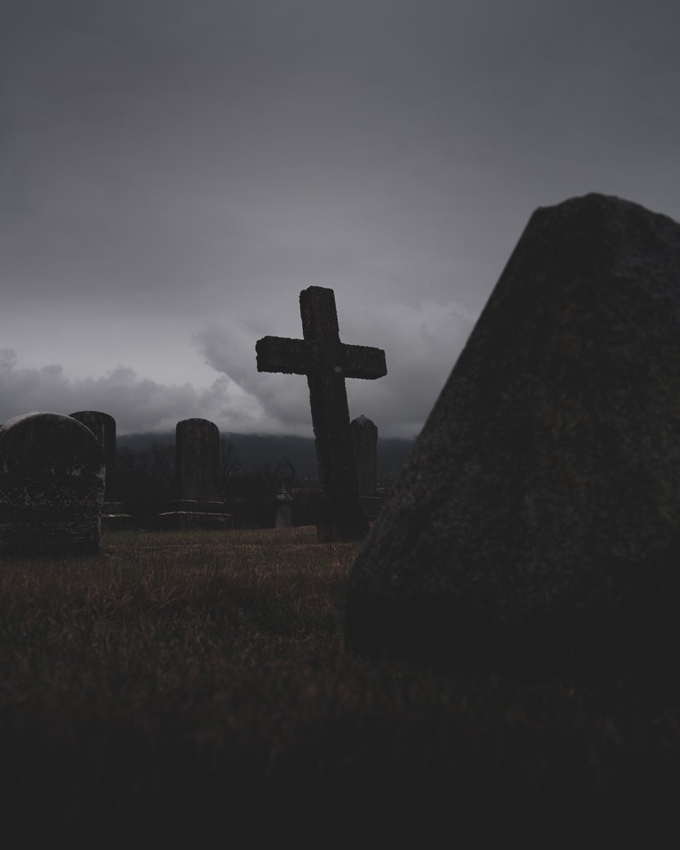 CBozelli's tweet photo. Some cemetery photos on a cloudy day. Took these a while back. Enjoy.

#Cemetery #Travel #Grave #Cloud #Spirituality #CrossShape #Outdoors #Architecture #haunting #blaackandwhitephotography #blackandwhite #monochrome #baw #dark #spooky #sony #a7r5 https://t.co/TXHr5ouPLM