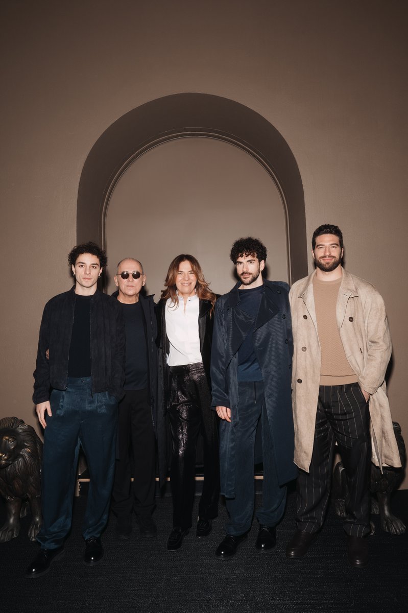 armani's tweet photo. Roberta Armani with special guests at the Giorgio Armani Men’s FW24 show.

Credits: Lucas Possiede

@FerzanOzpetek
#AlviseRigo
#AndreaDiLuigi
#DamianoGavino
#PedroAlonso 
#Raul 
#JannisNiewöhner https://t.co/1QBfi9NQhO
