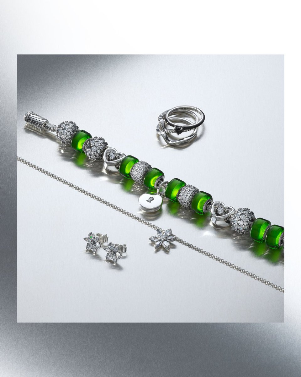 JFosterJewelers's tweet image. Note to self — you deserve this. Maximize your look with our trending pieces.❤#Pandora
#PandoraStyle