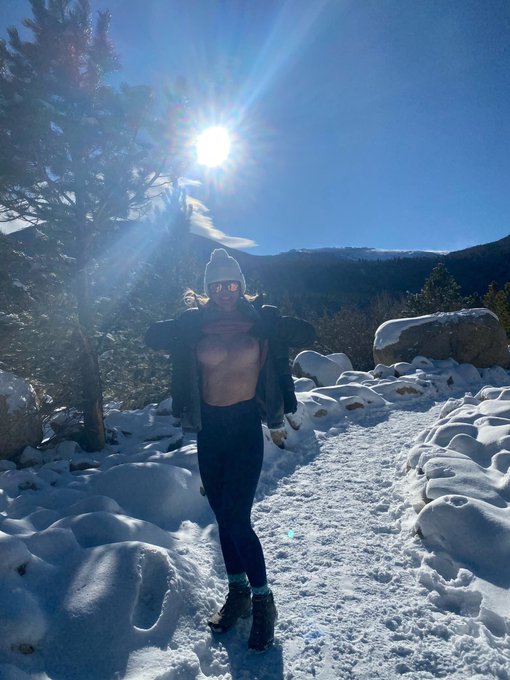 Do I make a cute snow bunny? https://t.co/LezUwzAuoP<a href="/tag/mvsales"class="tags"><span>#mvsales</span></a>