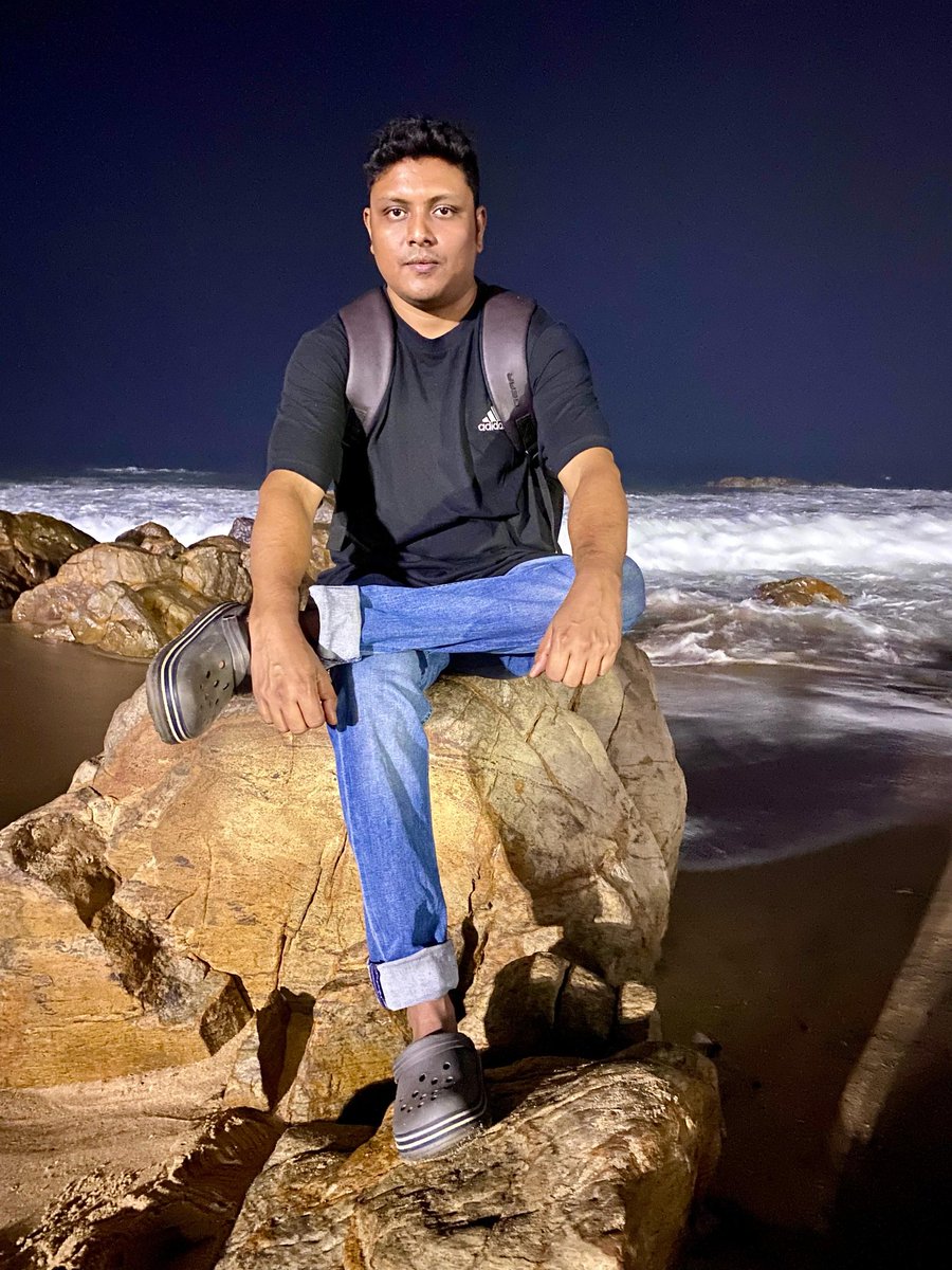 debjit_banerjee's tweet photo. Chilling on beach ⛱️ https://t.co/Fi9SzpKRLi