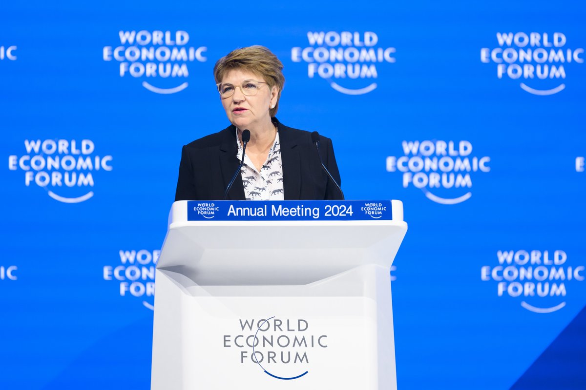 Today Swiss President @Violapamherd gave opening remarks at the World Economic Forum. You can read her speech here: vbs.admin.ch/en/nsb?id=99715 @wef @vbs_ddps #swissgovwef24