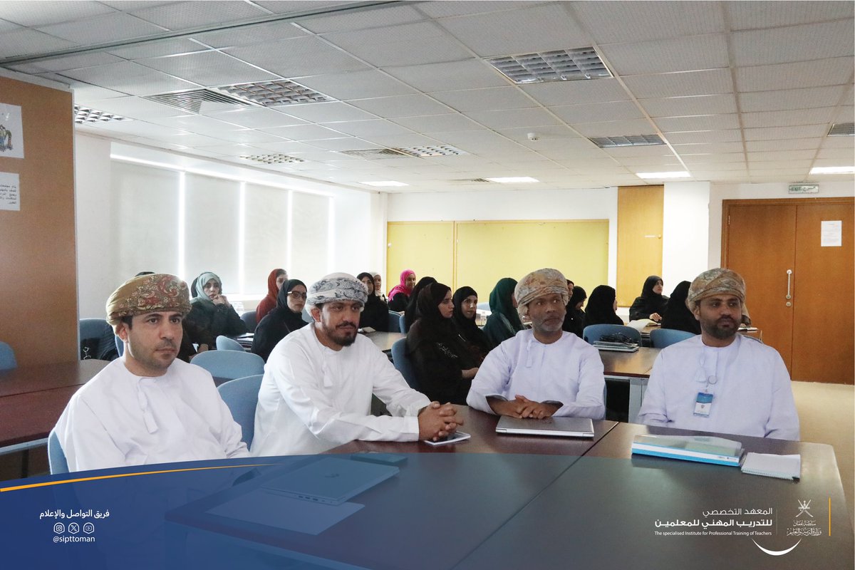 EduGovSIPTT's tweet photo. حول مختلف أنواع الإجازات المتاحة للموظفين وكيفية التقديم لها، بالإضافة إلى شرح النظام الخاص بالحماية الاجتماعية؛ الذي يهدف إلى توفير بيئة عمل مستقرة وداعمة للموظفين. 
كما تم تسليط الضوء على عقوبات الغياب بدون عذر.وتأتي هذه الورشة بهدف تقديم فهم أفضل لحقوق الموظف وواجباته، https://t.co/fg0LZdJvEL