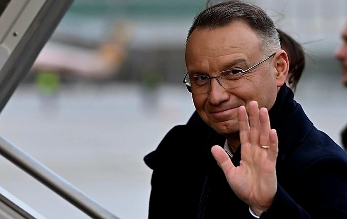 EdoMarcin's tweet photo. Dziś w Davos cały świat się dowie, że w reżimowej 🇵🇱 Polsce pupilka UE Donalda Tuska, podobnie jak na Białorusi czy Rosji, są więźniowie polityczni. https://t.co/VoFLdIjHlB