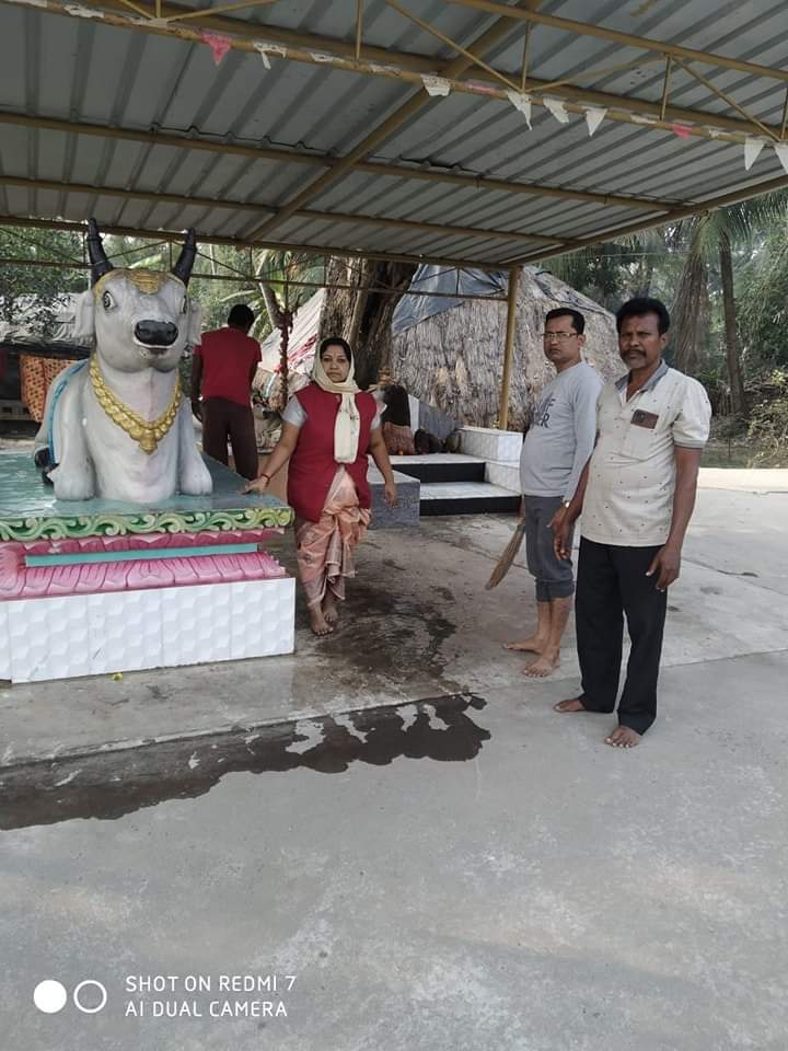 BJP4KanthiOffic's tweet photo. রামনগর বিধানসভায় রামনগর -3 মন্ডলের পালধুই কঙ্ক নেশ্বর ( 154 নং)বুথের ছোট ,বড় মন্দিরে স্বচ্ছ তার কাজ করলেন জেলা সহসভানেত্রী মৌমিতা দাস সহ মন্ডল ও বুথের কার্যকর্তারা। https://t.co/ogPNw3Cl0i