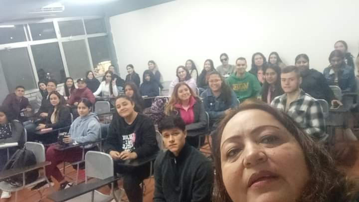 CAROLINARN75's tweet photo. Iniciando ciclo escolar 2024 A, éxito a todos los universitarios. CuCostaSur
#Cucsur
#undiaalavez
#ConFe https://t.co/zcEhsLNXIt