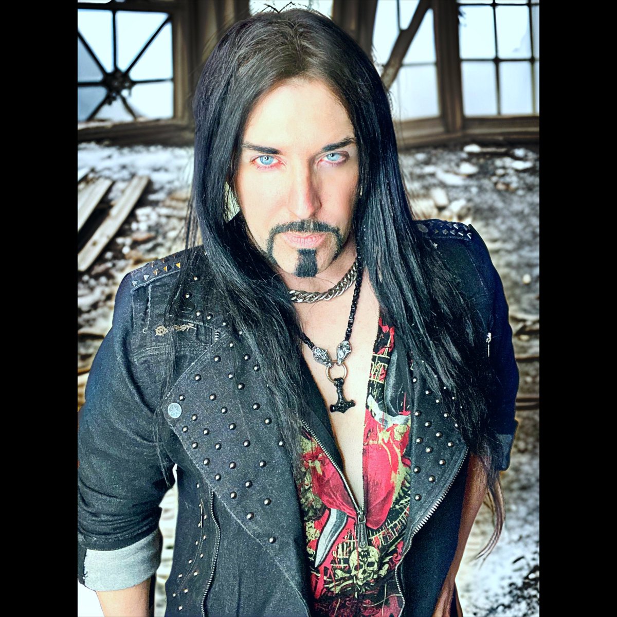 LionWithinMusic's tweet photo. Some new band photos for the upcoming year! New music • New Videos • New Shows all in the works! Who’s ready? Let’s GO! 🔥👊🔥
#thelionwithin #bandphotos #bandpics #rockband #bandshots #bandphotography #newband https://t.co/VBNzcph9IA
