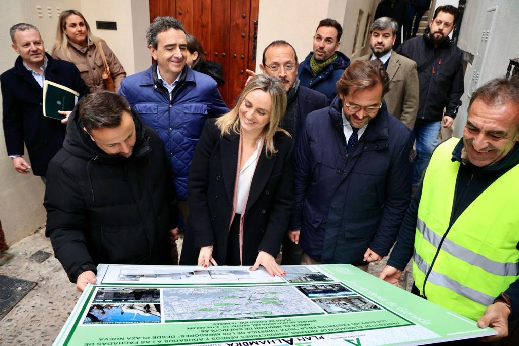 marifrangr's tweet photo. Comenzamos la eliminación del cableado en la ‘Ruta Turística de los Miradores’ del Albaicín, entre Plaza Nueva y el Mirador de San Nicolás

Seguimos impulsando el Plan Alhambra con el propósito de recuperar y restaurar el rico patrimonio de la Ciudad de #Granada

#CuidarGranada💙 https://t.co/g0RGW0fBw5